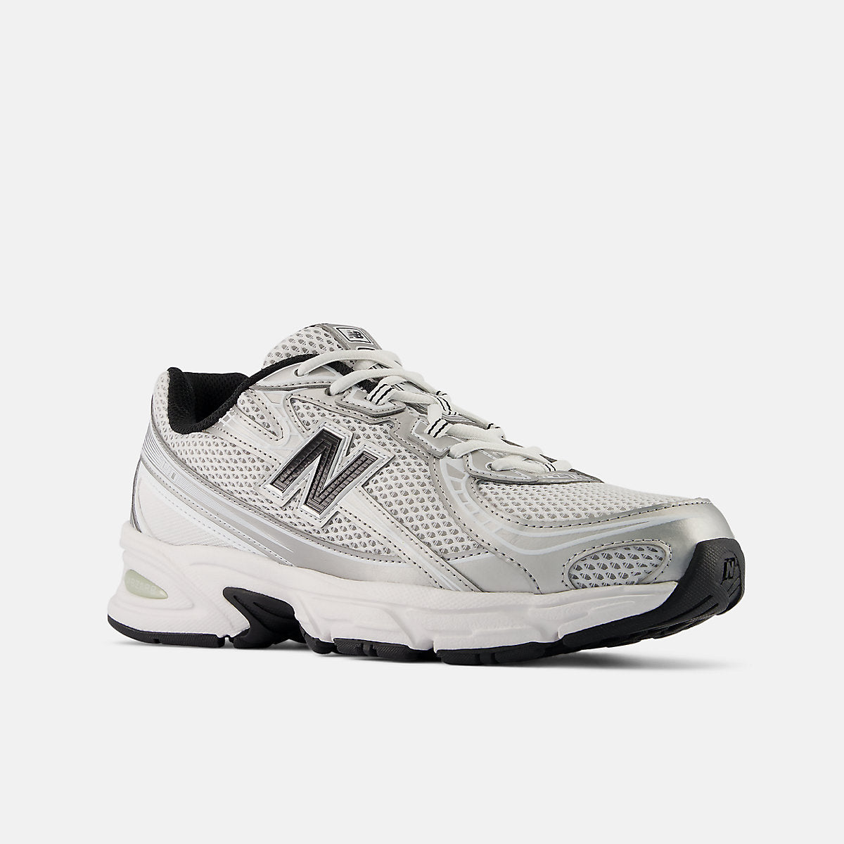 New Balance 740 — White / Silver