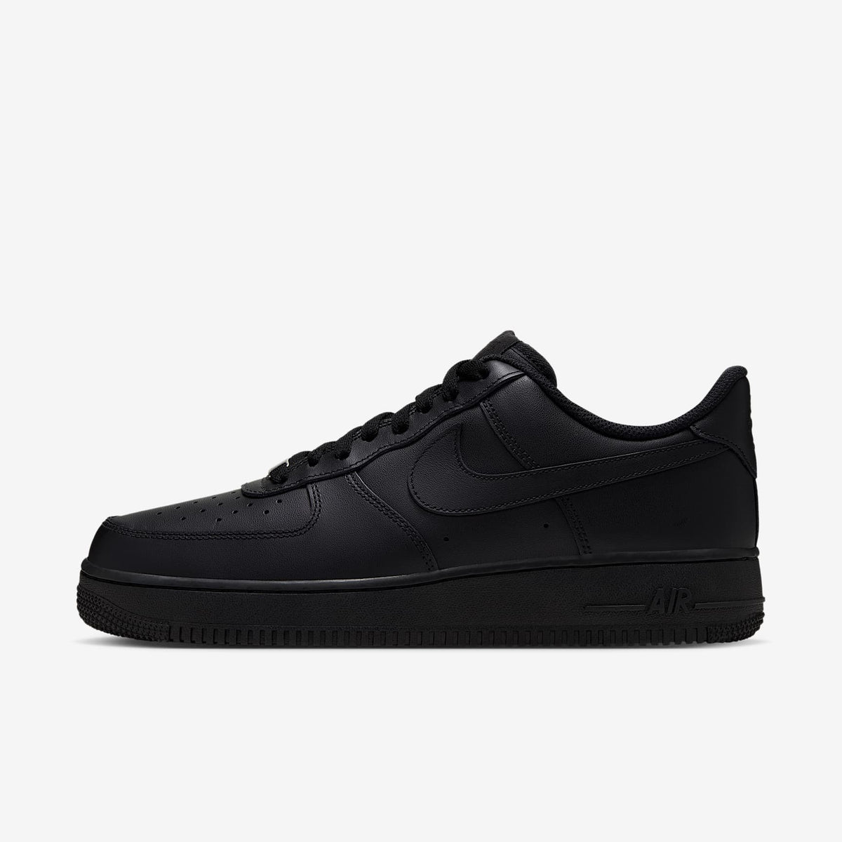 Nike Air Force 1 LE — Black
