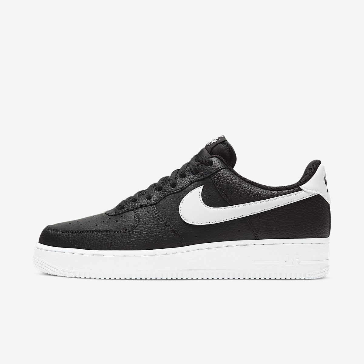 Nike Air Force 1 LE — Black / White