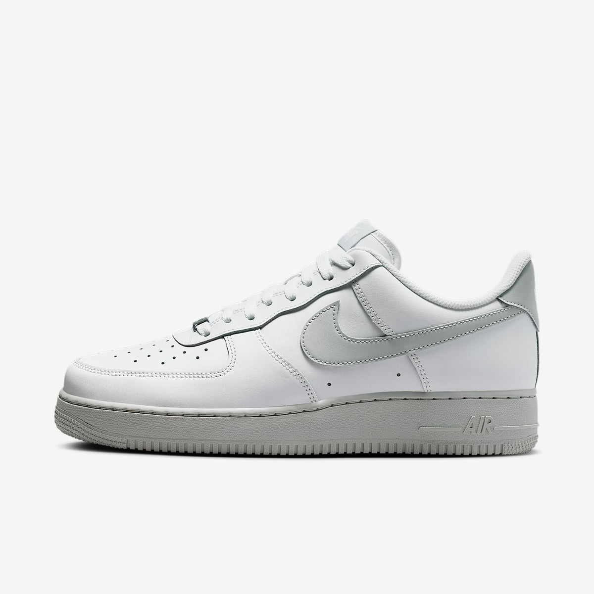 Nike Air Force 1 LE — White