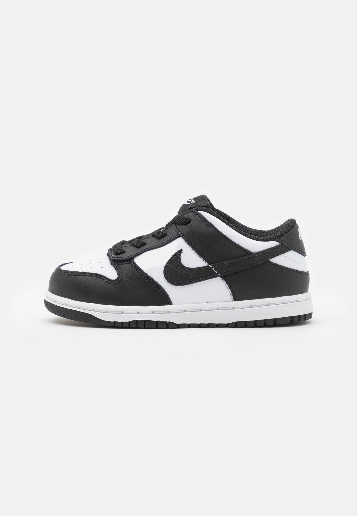 Nike Dunk Low Retro — White / Black